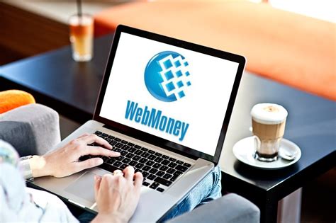 Webmoney .